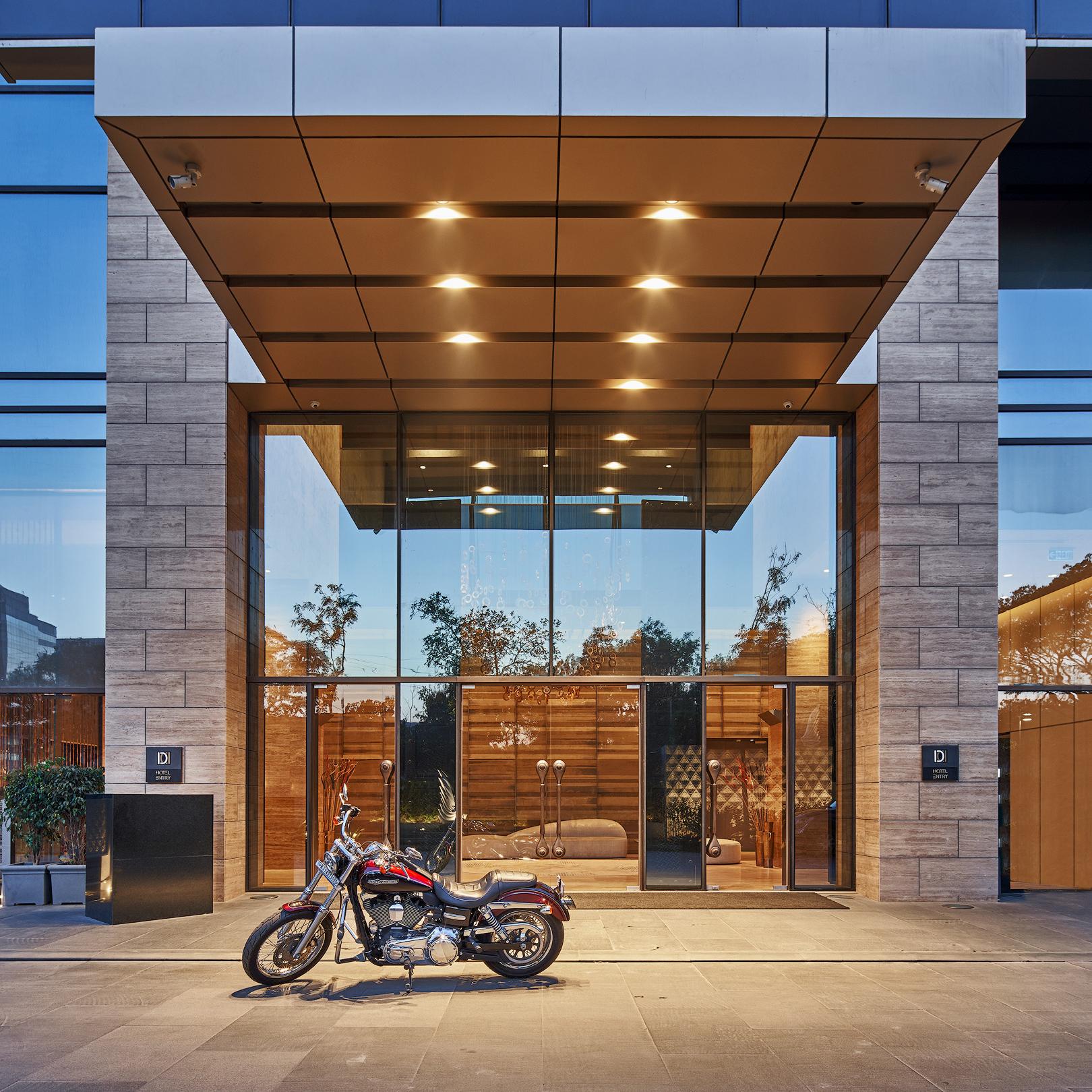Den Hotel main enterance picture